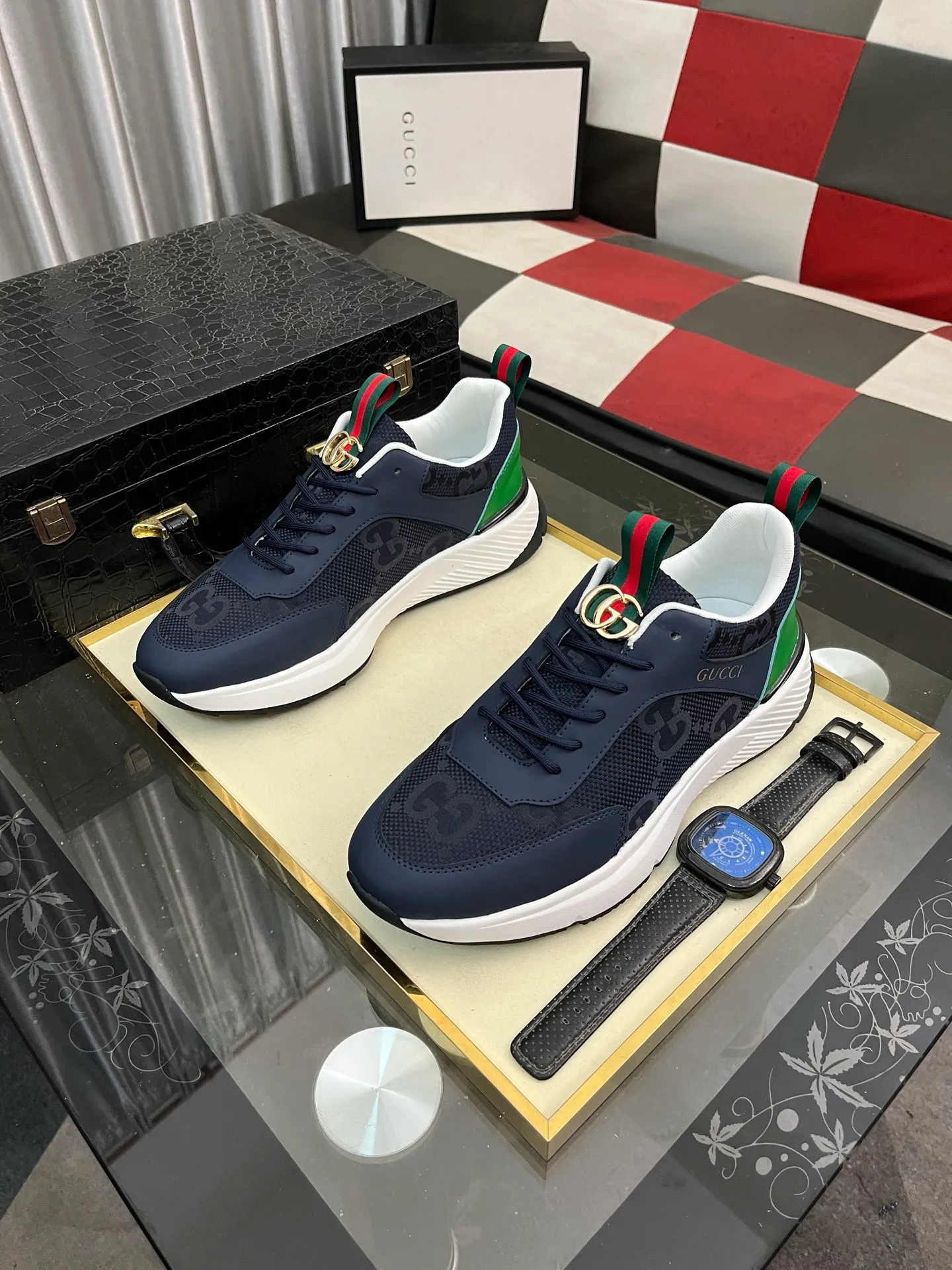 Men's Men's Shoes 💰458⌚️⌚️【GUCCI】Gucci men's latest white shoe series casual shoes! The official website is built 1:1. Upper: Made of imported cowhide, with electric embroidery ➕Inner lining: Made of high-quality first-layer pigskin, soft and comfortable. Picky material selection and exquisite workmanship give you the best enjoyment. Size: 38-443️⃣Colors available